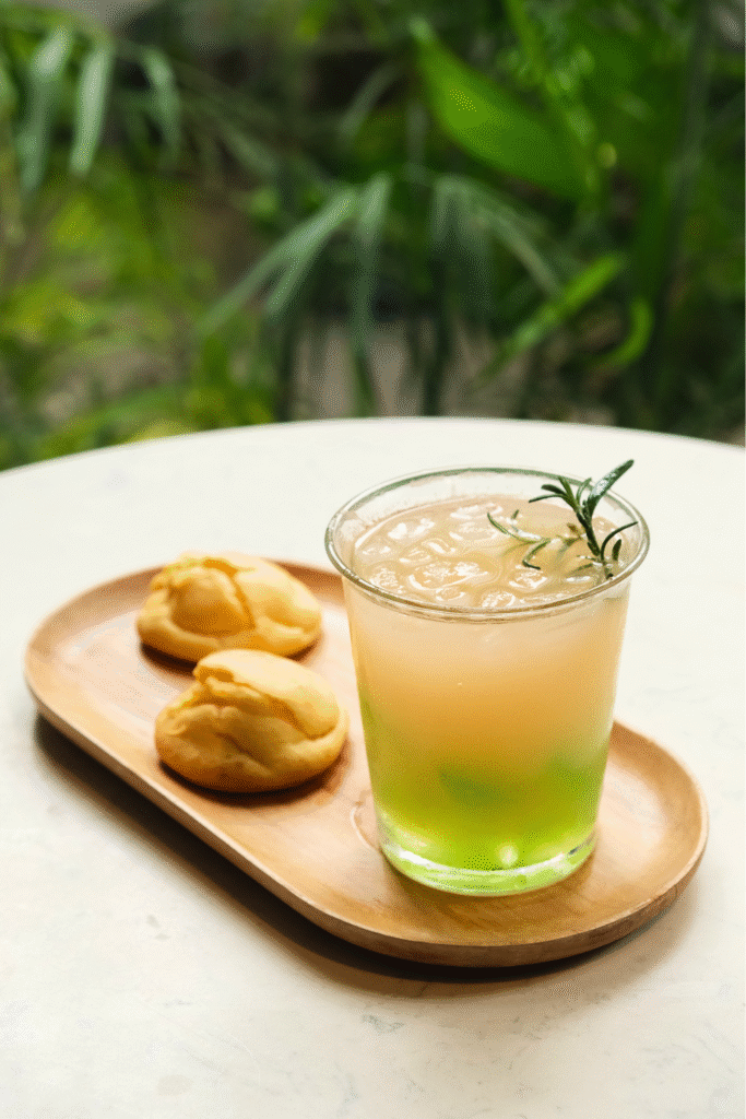 r cafe _ Thảo Điền