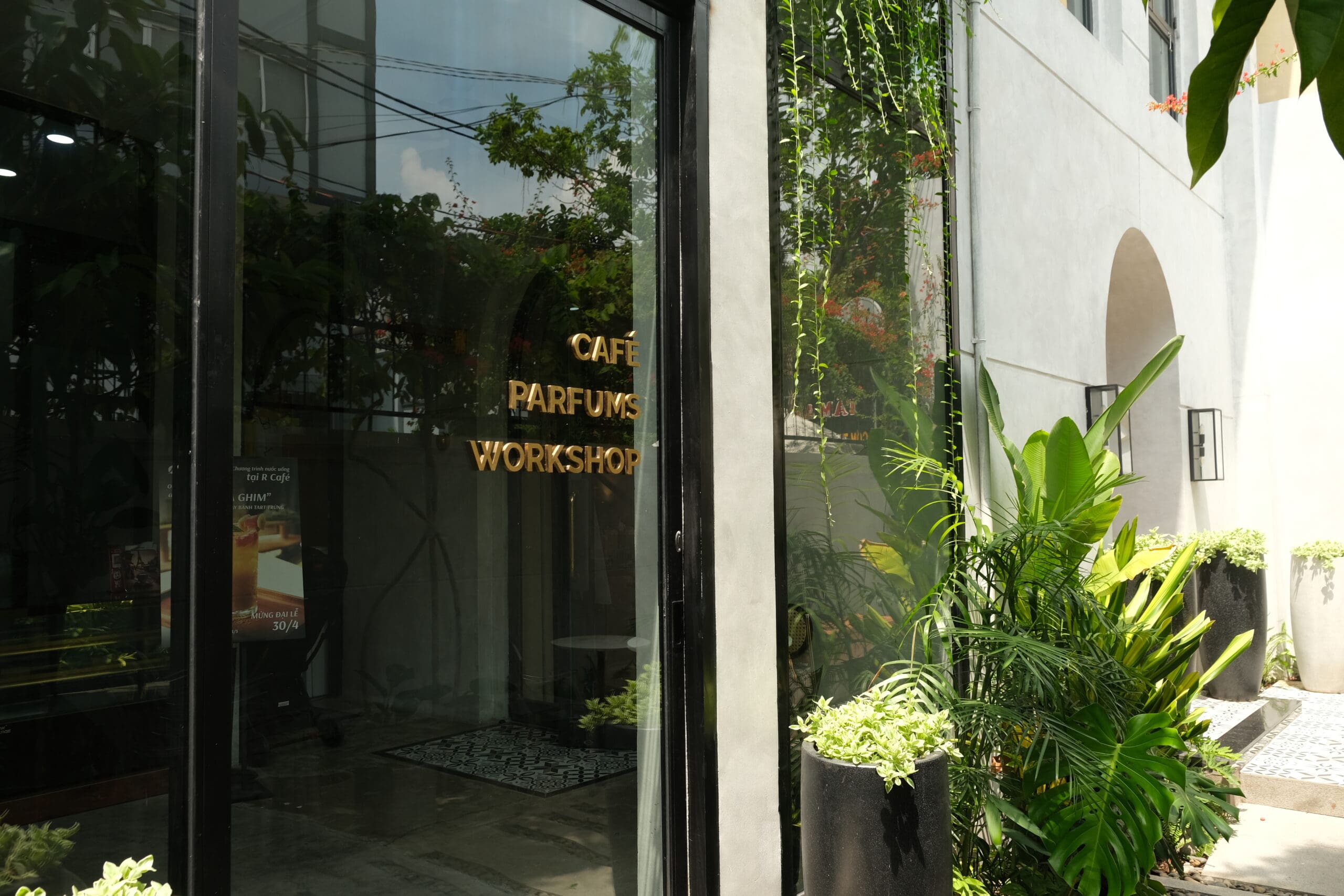 R Flower & Café - R Workshop & Art Space