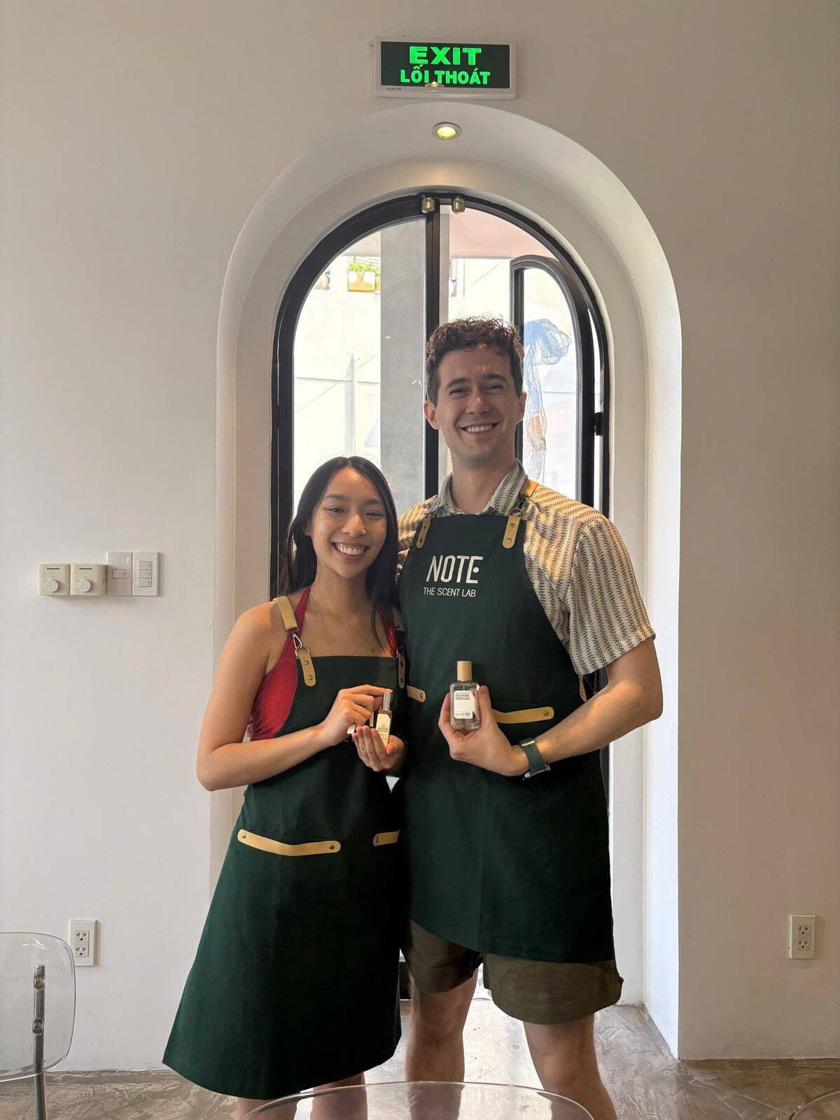 nuoc-hoa-niche-la-gi-huong-dan-nguoi-moi-featured - R Workshop & Art Space nuoc hoa niche la gi huong dan nguoi moi — R Parfums & NOTE workshop Thao Dien