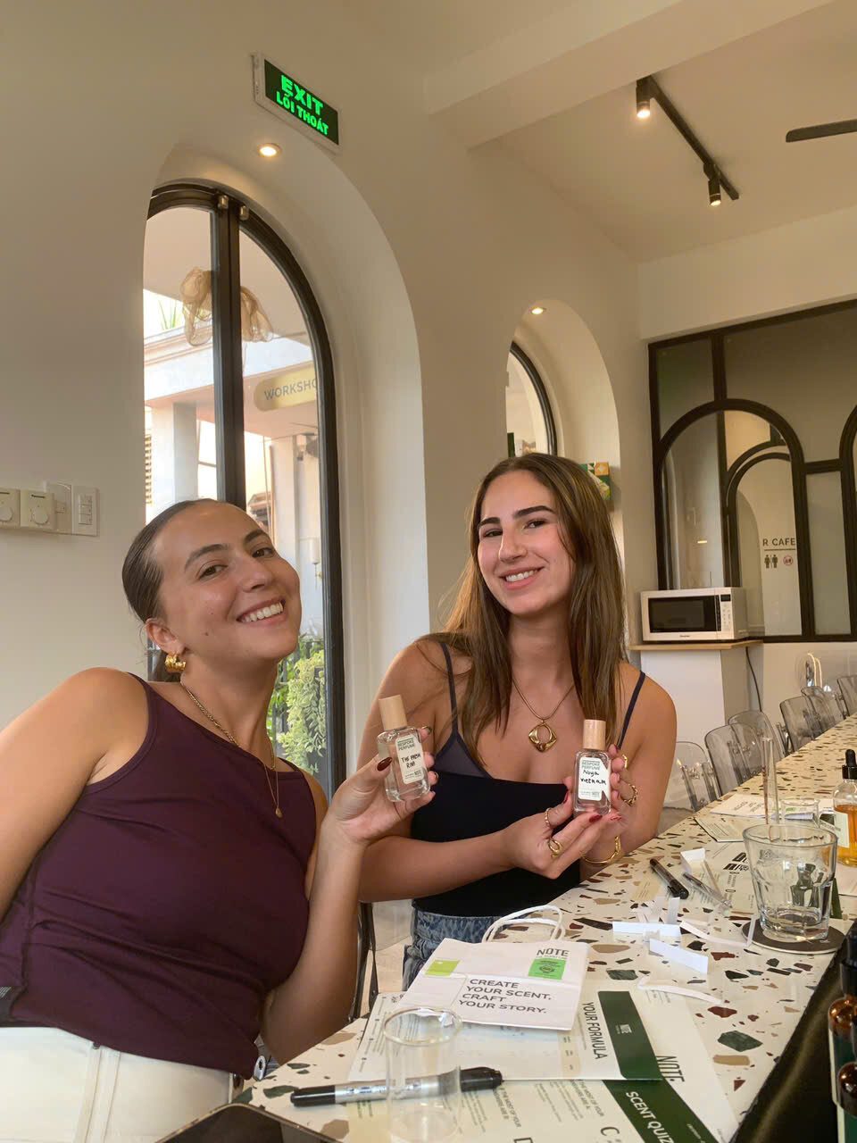 Professional perfume ingredients at NOTE workshop