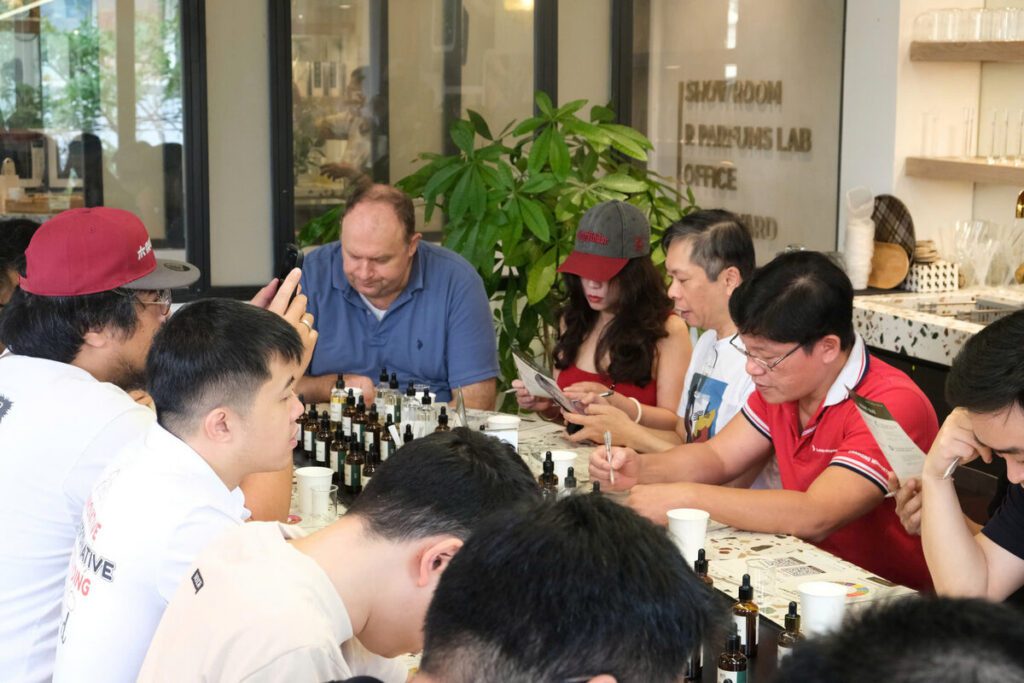 r parfums niche perfume showroom saigon — R Parfums & NOTE workshop Thao Dien